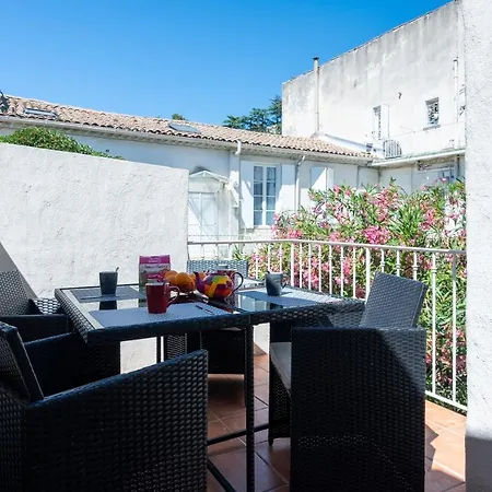 Le Pandora, Proche Tour Magne, Parking Et Terrasse Lejlighed