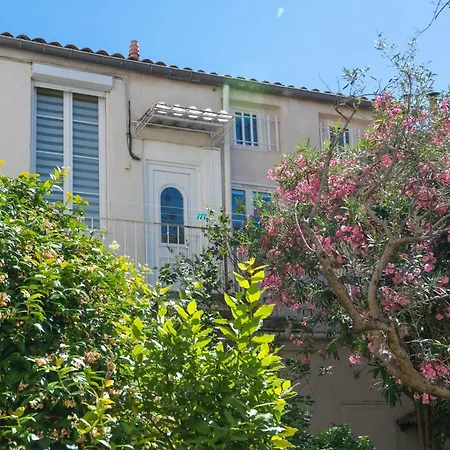 Le Pandora, Proche Tour Magne, Parking Et Terrasse * Nîmes