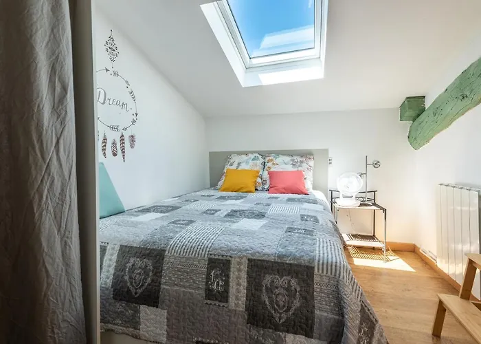 Appartement Le Pandora, Proche Tour Magne, Parking Et Terrasse *