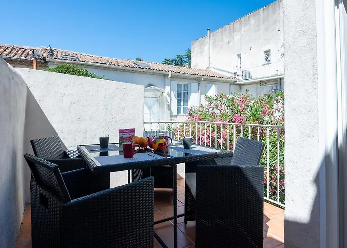 Le Pandora, Proche Tour Magne, Parking Et Terrasse شقة